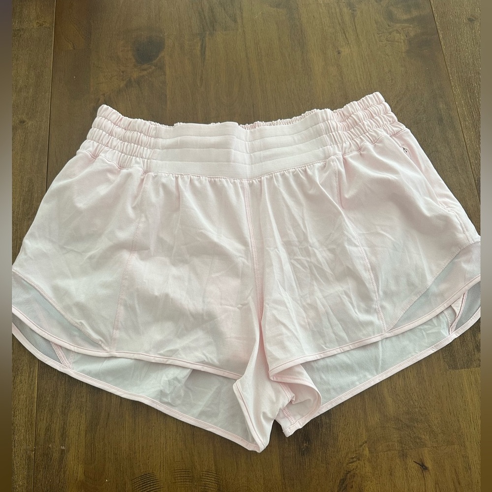 LULULEMON HOTTY HOT Women's Pink Shorts